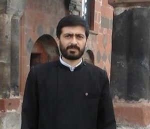 Տեր Թադե քահանա Թախմազյանը